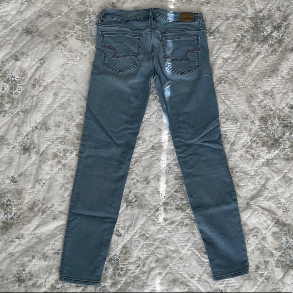 AE Super Stretch Light Wash Jegging Size 6R - Picture 2 of 7